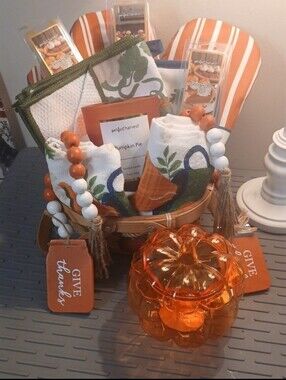 PERFECT HARVEST,  THANKSGIVING/FALL Kitchen Set. See Description And Photos